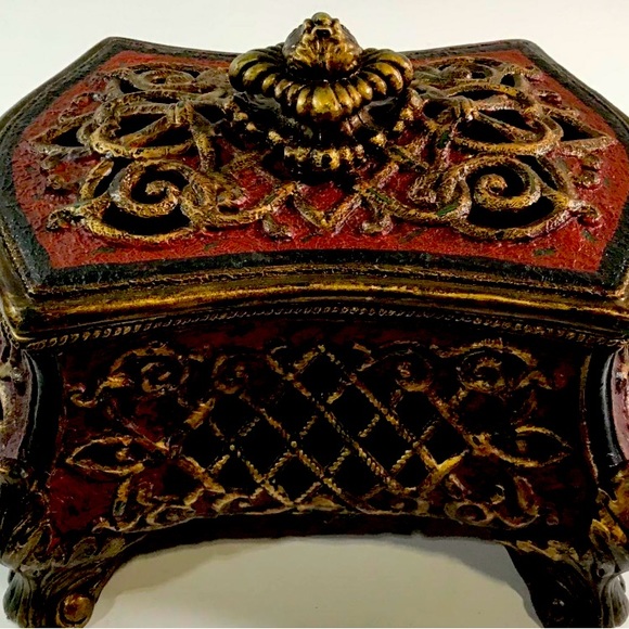 Barnum Box